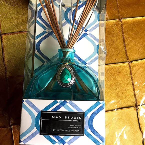 BNIB Iced Juniper&Jasmine Reed Diffuser - Picture 2 of 7